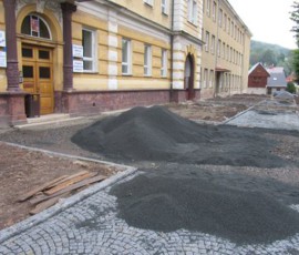 035